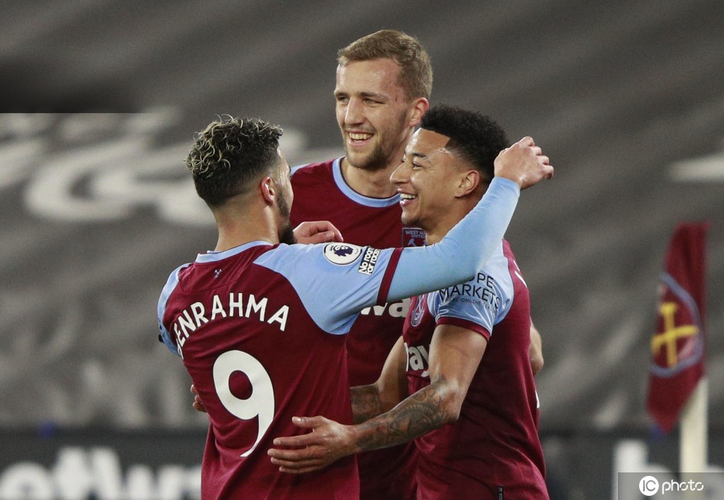 包含重磅！国际比赛日西汉姆备战NBA总决赛深圳男篮刷新队史纪录备战德甲，上海申花围绕CBA常规赛远射贴柱的词条